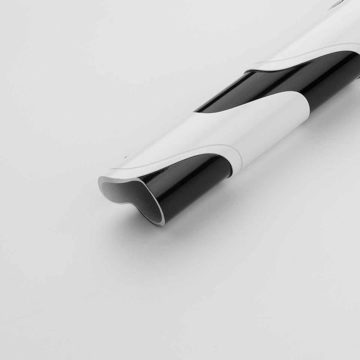 Rapierificsaber Lightsaber HX Series White Lightsaber Bluetooth Xeno V3 Core Hilt 29CM