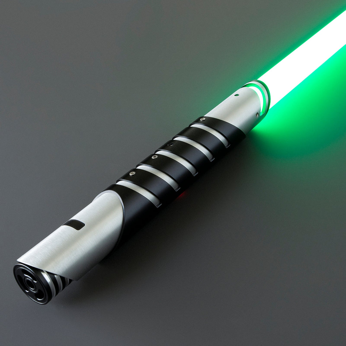 Rapierificsaber Lightsaber Heavy Dueling Fore FX Xenopixel V3 Core Light Saber Silver Black Hilt 25.8CM